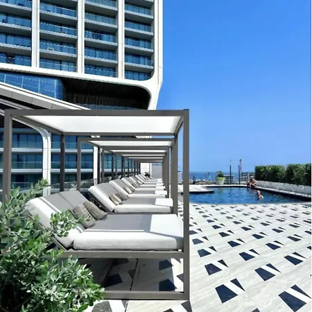 Mercury Luxury With Rooftop Pool Appartement